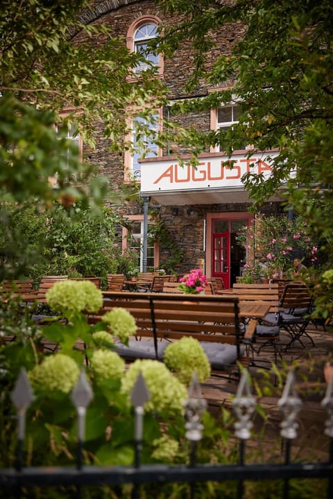 Property building, Balcony/Terrace