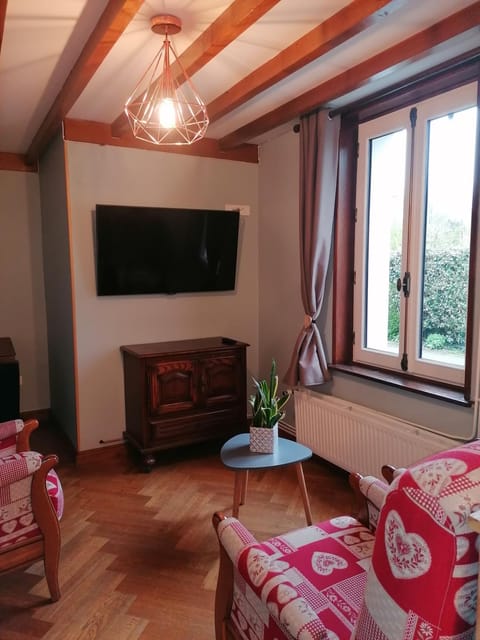 La longére fleurie House in Hauts-de-France