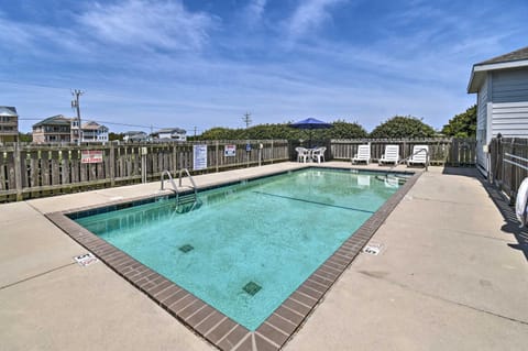 Beachfront Nags Head Condo with Private Balcony! Apartment in Nags Head