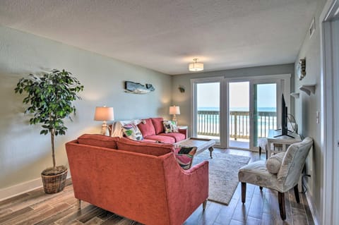 Beachfront Nags Head Condo with Private Balcony! Apartment in Nags Head