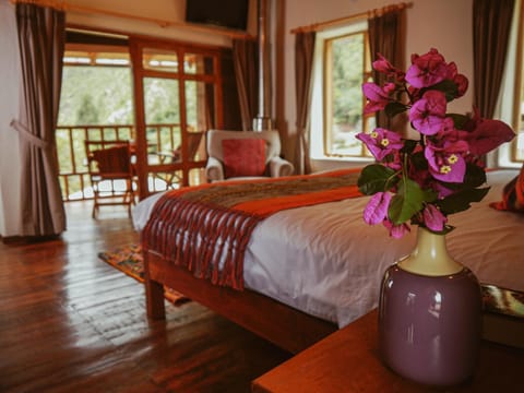 Bed, Balcony/Terrace, Photo of the whole room, Bedroom, Garden view, Mountain view