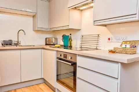 Coffee/tea facilities, Kitchen or kitchenette, pet friendly, toaster