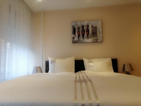 High guests comfort and satisfaction in 2 double bedrooms with private bathroom Urlaubsunterkunft in Kerkrade