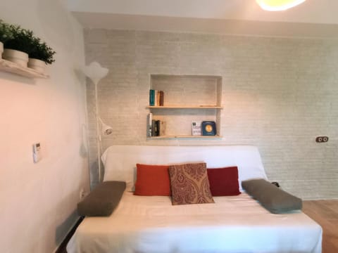 Casa Jaruf CENTRO HISTÓRICO Parking Gratuito Patio petfriendly Apartment in Sierra de Cádiz