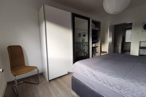 Schöne Wohnung in Gelsenkirchen für Beruf und Privat Apartment in Gelsenkirchen