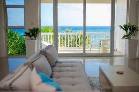 Living room, Sea view