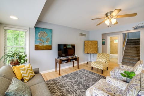 Cozy Gary Vacation Rental Steps to Beach! Maison in Gary