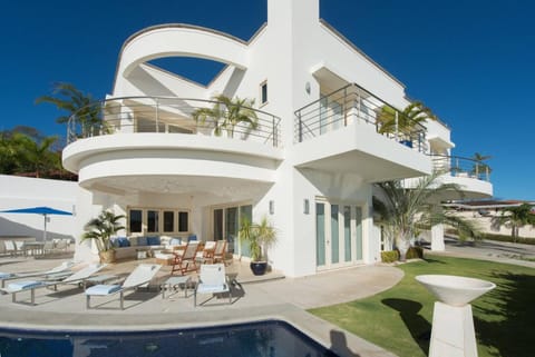 Giant Luxury Mansion in Flamingo with Pool and Great Ocean Views House in Playa Flamingo