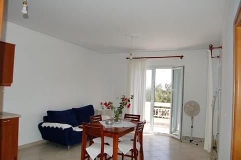 Villa Vourda Condo in Samos Prefecture