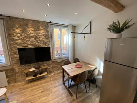Charmant Appartement quartier Opéra Apartment in Toulon