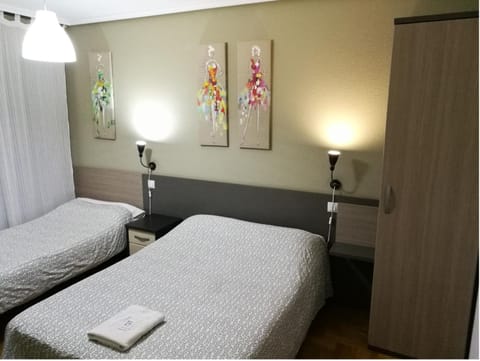 Pension Santiago Bed and Breakfast in Burgos