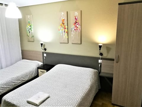 Pension Santiago Bed and Breakfast in Burgos