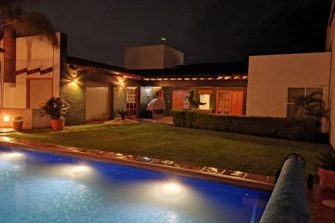Casa Luna con alberca privada House in Cuernavaca