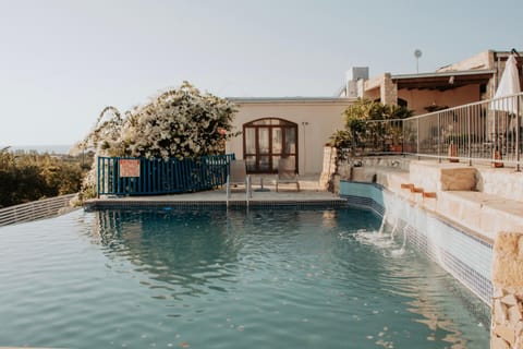 Villa Castle Rock Villa in Peyia