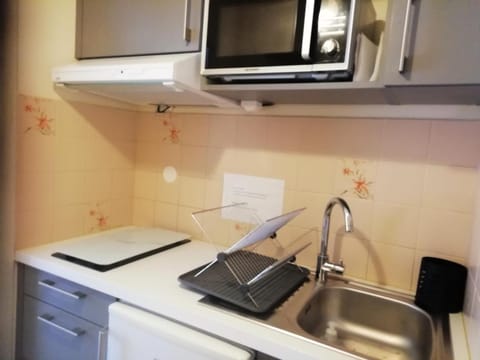 Résidence Le Saint Charles B - Studio pour 2 Personnes 034 Apartment in Aix-les-Bains