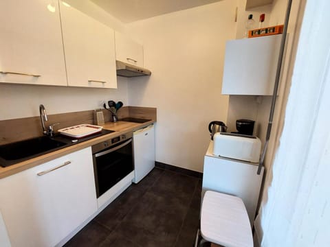 Résidence Le Commodore - Studio pour 2 Personnes 864 Apartment in Aix-les-Bains