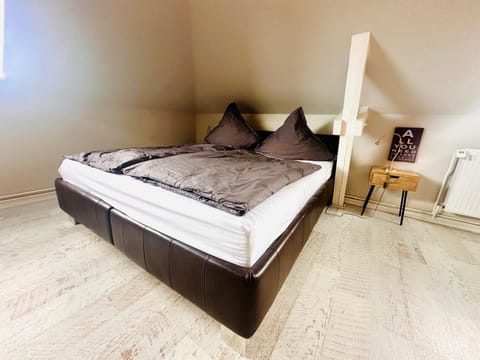 Ankerplatz Neumünster, Parkplatz Apartment in Neumünster