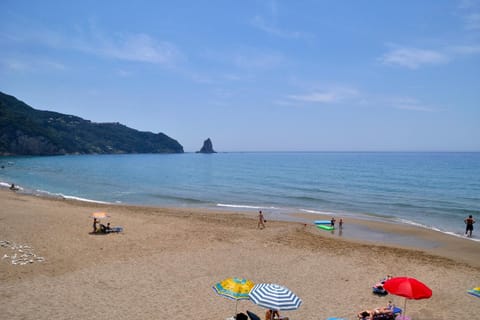 Holiday House Angelos B on Agios Gordios Beach Copropriété in Saint Gordios beach