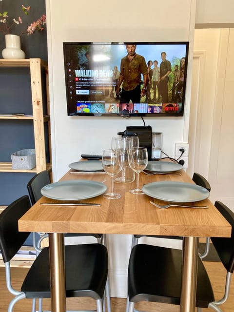 TV and multimedia, Lounge or bar