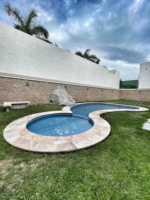 Patio, Swimming pool, furniture