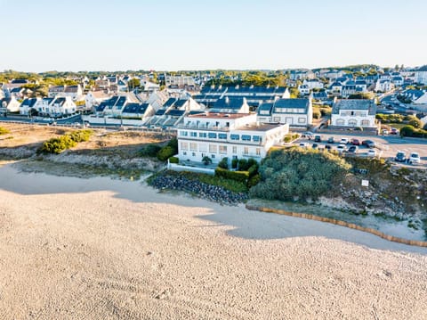 Property building, Beach, Sea view, Parking