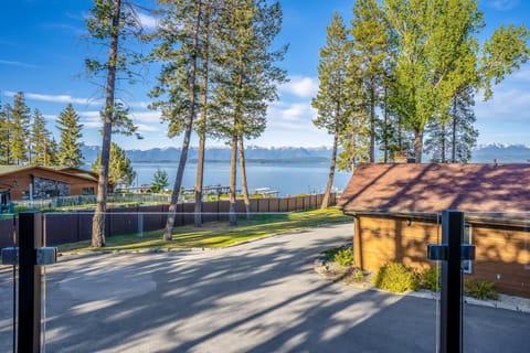 Flathead Lake Villa Maison in Lakeside