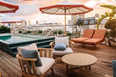 Balcony/Terrace, Pool view