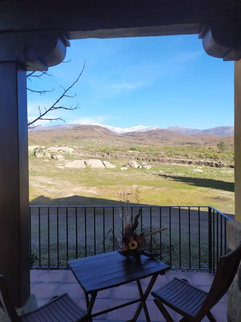 Balcony/Terrace, Mountain view