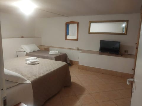 Garden Basement - Seminterrato Max 4 Ospiti - Fiumicino vicino Aeroporto e Fiera Apartment in Lazio