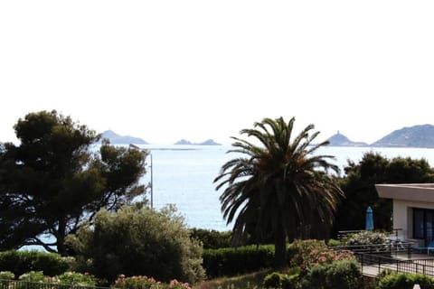 CosySeaside Corsica Ajaccio Piscine Terrasse Mer Apartment in Ajaccio