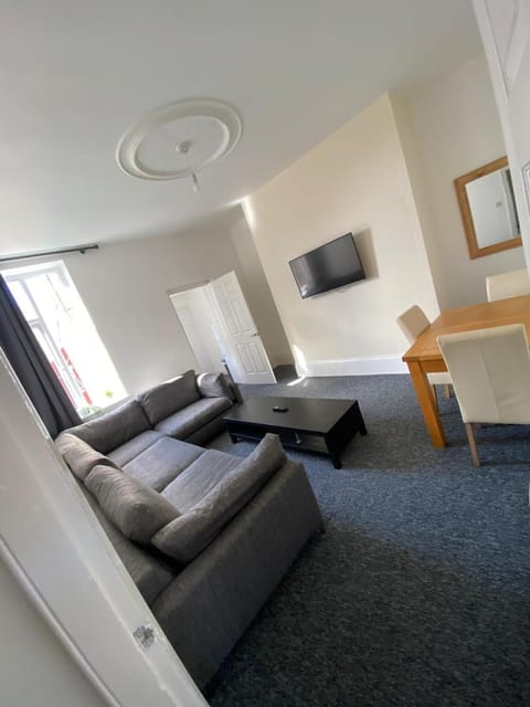 Newcastle Apartment 2 - Free Parking Apartment in Newcastle upon Tyne