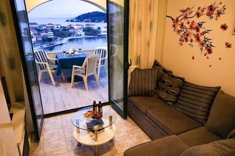 Booking Franov Residence on island Ugljan with the pool, BBQ and beautiful sea-view! Apartment in Šibenik-Knin County, Croatia