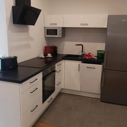 Coffee/tea facilities, Kitchen or kitchenette, dishwasher, minibar, pet friendly, stove, toaster