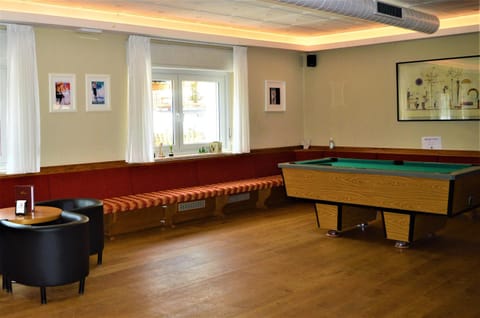 Billiard, Lounge or bar