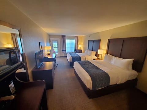 Comfort Inn & Suites Munising-Lakefront Hotel in Munising