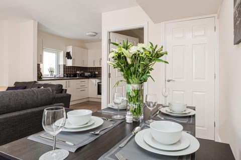 Dining area, kitchen