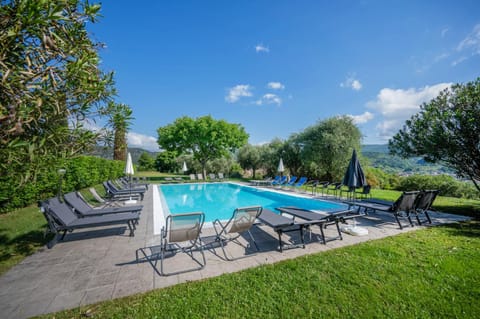 Spring, Day, Natural landscape, Garden, Garden view, Mountain view, Pool view, Swimming pool, sunbed