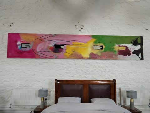 Bed, Photo of the whole room, Decorative detail