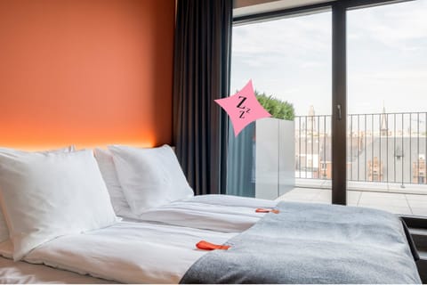 Bed, Balcony/Terrace, Bedroom