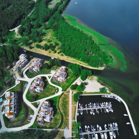 Nearby landmark, Neighbourhood, Natural landscape, Bird's eye view, Beach, Lake view