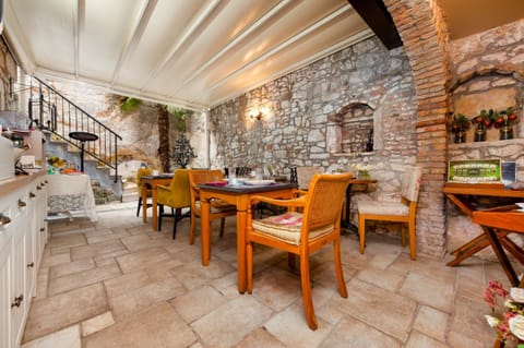 Dining area, Breakfast