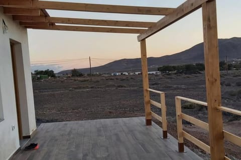 Balcony/Terrace, Mountain view