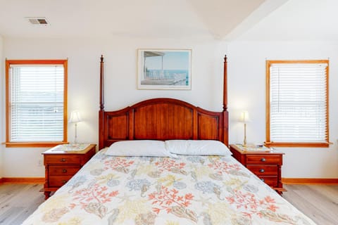 Beauty on the Beach #7-W Maison in Outer Banks