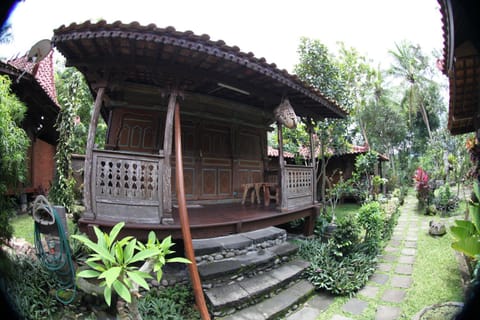 Omah Garengpoeng Guest House Bed and Breakfast in Special Region of Yogyakarta