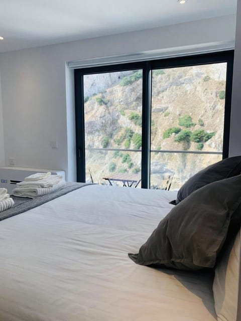 CP Top floor luxury studio Condominio in Gibraltar
