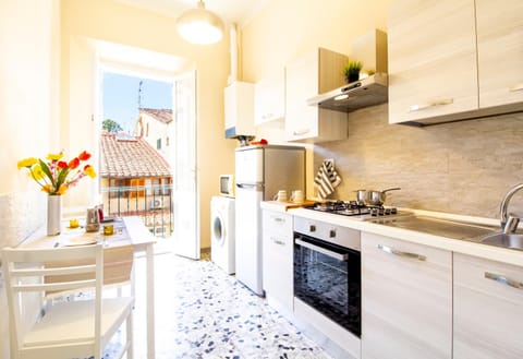 Balcony/Terrace, Kitchen or kitchenette, Dining area