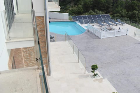 Balcony/Terrace, Pool view