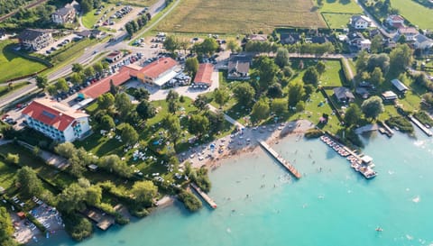 Property building, Restaurant/places to eat, Bird's eye view, Swimming pool