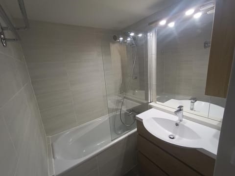 Duplex Argentière, 50m2, 6 pers, idéalement placé Apartment in Chamonix