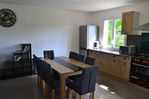 Maison Cinona House in Auvergne-Rhône-Alpes